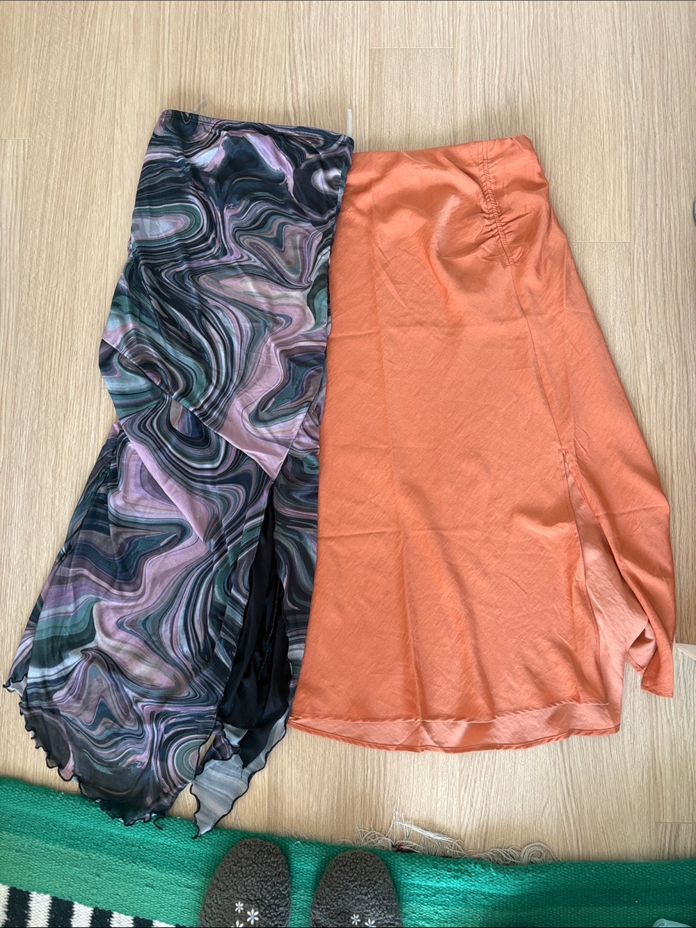 Women's Two-Piece Skirt Set - Orange & Marble Print
